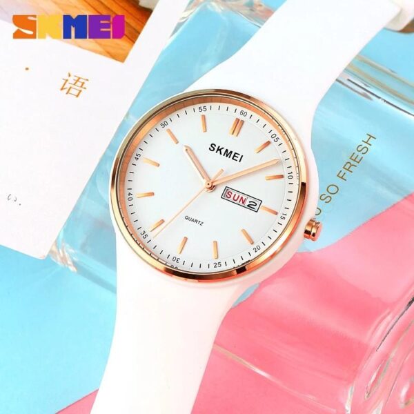 SKMEI 1747 Women's Top Luxury Round Dial Date Day Display Silicon Strap Quartz Moment Watch - white